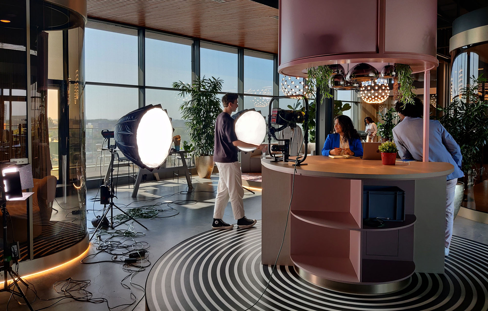 Waar moet ik aan denken bij het aanvragen van een videoproductie film studio utrecht